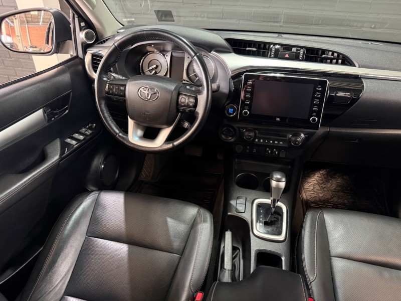HILUX 2.8 SRX LIMITED 4X4 CD 16V DIESEL 4P AUTOMÁTICO - 2023 - FARROUPILHA