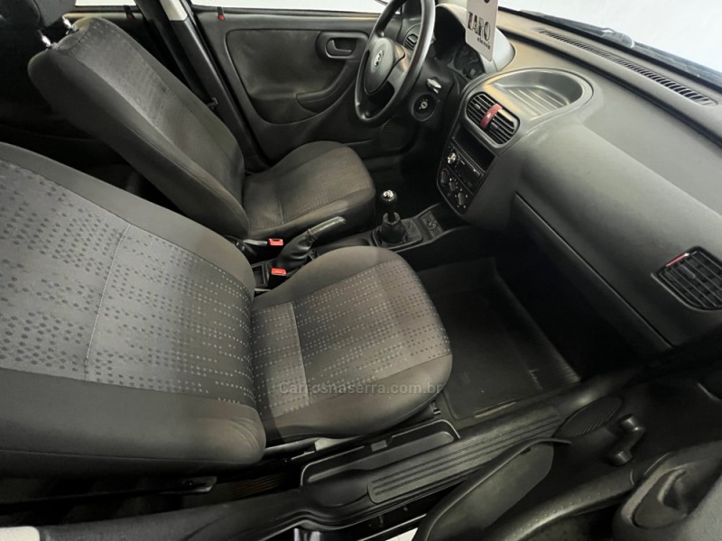 CORSA 1.0 MPFI JOY 8V FLEX 4P MANUAL - 2009 - CARLOS BARBOSA