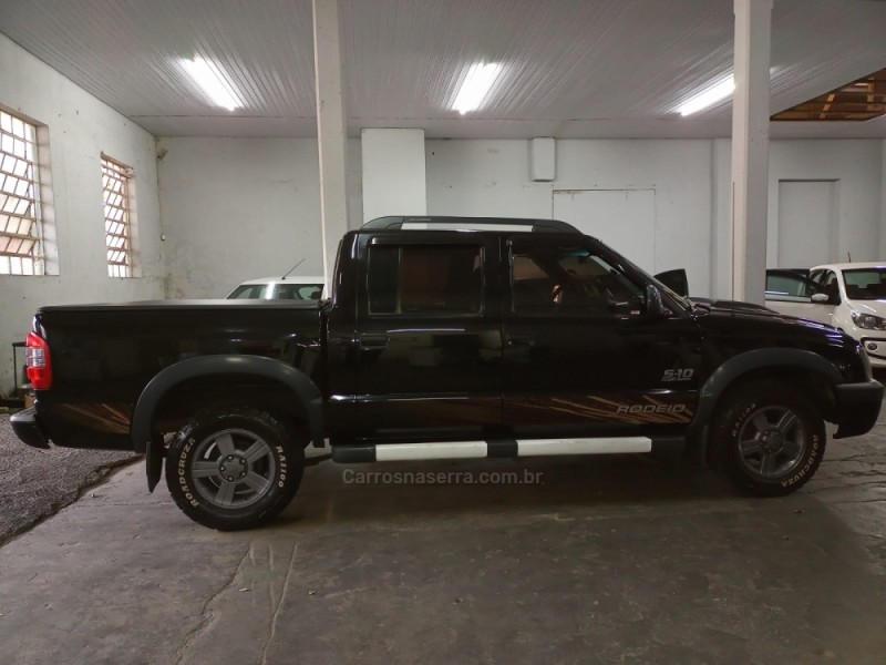 S10 2.4 MPFI RODEIO 4X2 CD 8V FLEX 4P MANUAL - 2011 - BENTO GONçALVES
