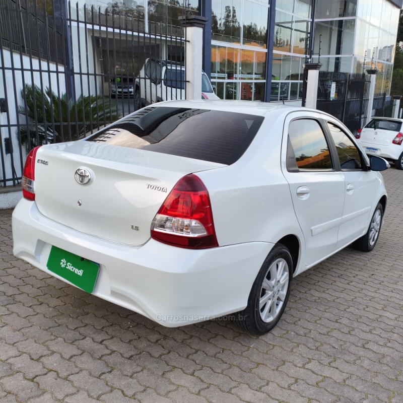 ETIOS 1.5 X PLUS SEDAN 16V FLEX 4P MANUAL - 2020 - CAXIAS DO SUL