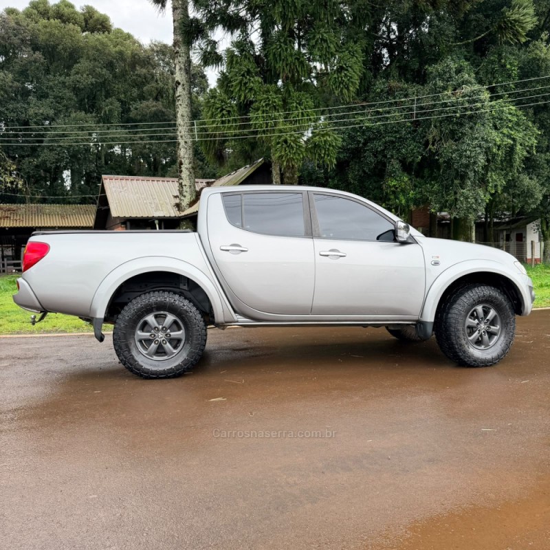 L200 TRITON 3.2 HPE 4X4 CD 16V TURBO INTERCOOLER DIESEL 4P AUTOMÁTICO - 2012 - VACARIA