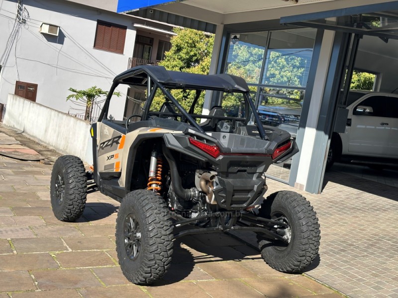 RZR  - 2026 - GUAPORé