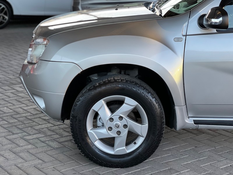 DUSTER 1.6 DYNAMIQUE 4X2 16V FLEX 4P MANUAL - 2014 - BENTO GONçALVES