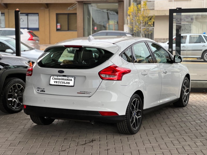 FOCUS 2.0 TITANIUM HATCH 16V FLEX 4P AUTOMÁTICO - 2016 - BENTO GONçALVES