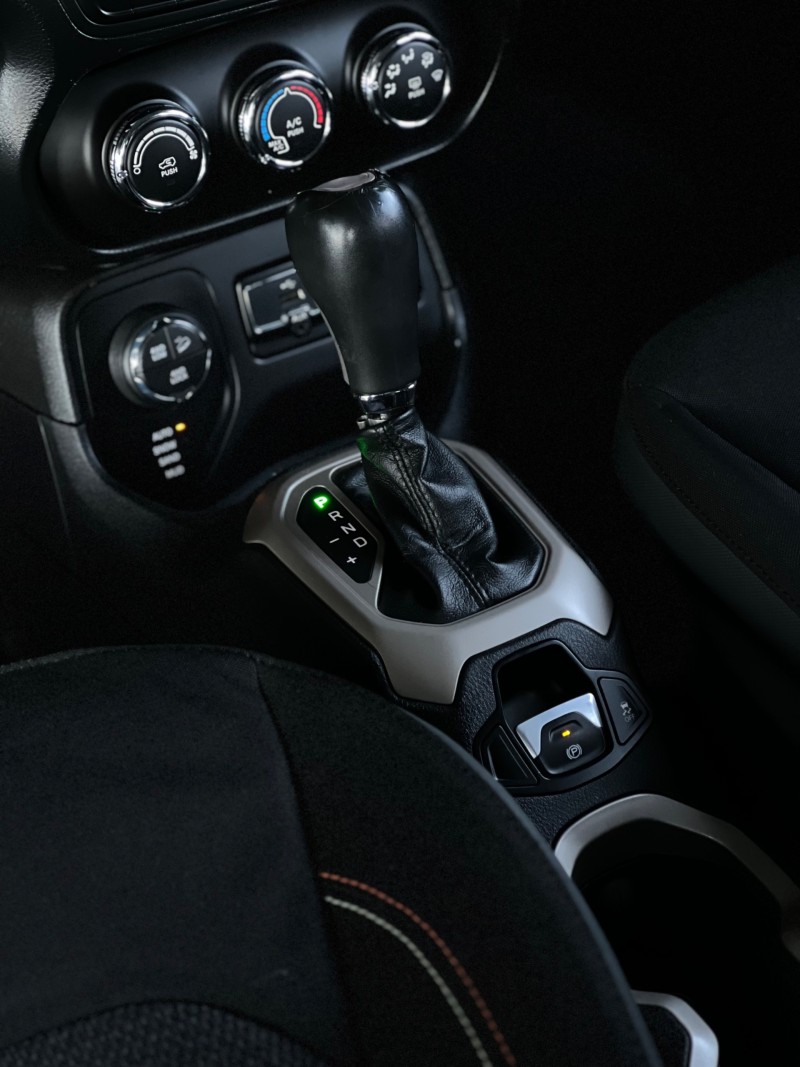RENEGADE 2.0 16V TURBO DIESEL 75 ANOS 4P 4X4 AUTOMÁTICO - 2017 - BENTO GONçALVES