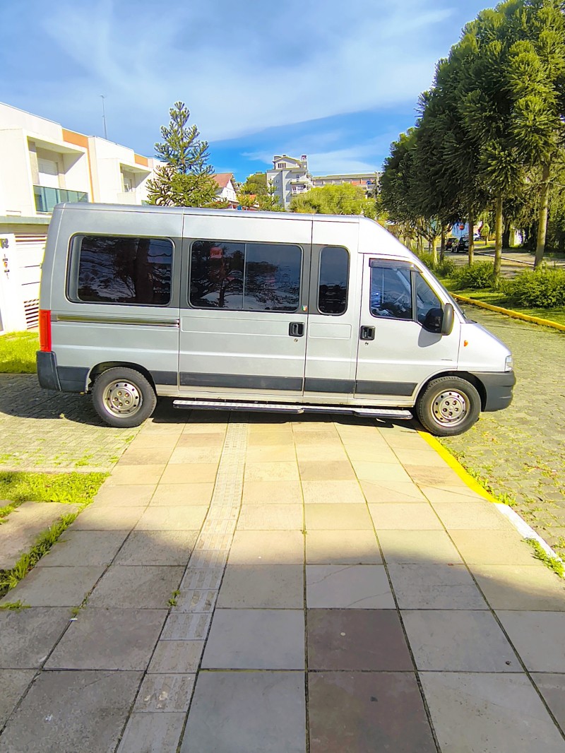 DUCATO 2.3 MINIBUS 16 LUGARES TETO ALTO 16V TURBO INTERCOOLER DIESEL MANUAL - 2012 - FARROUPILHA