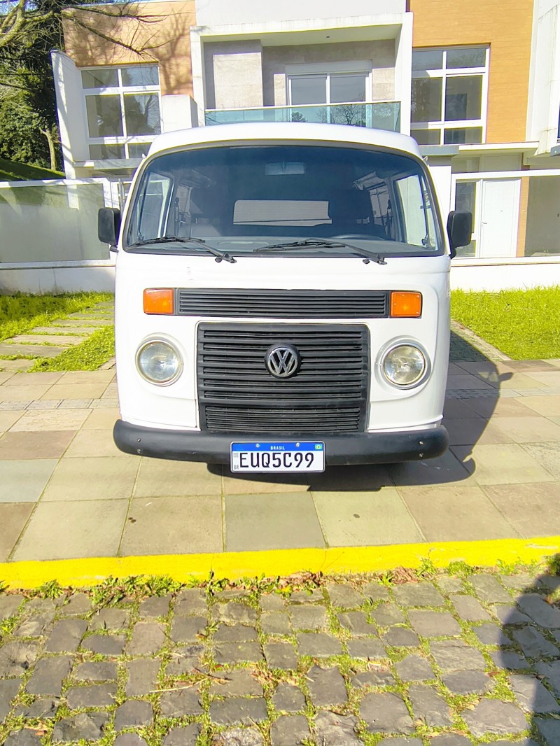 KOMBI 1.4 MI STD LOTAÇÃO 8V FLEX 3P MANUAL - 2013 - FARROUPILHA