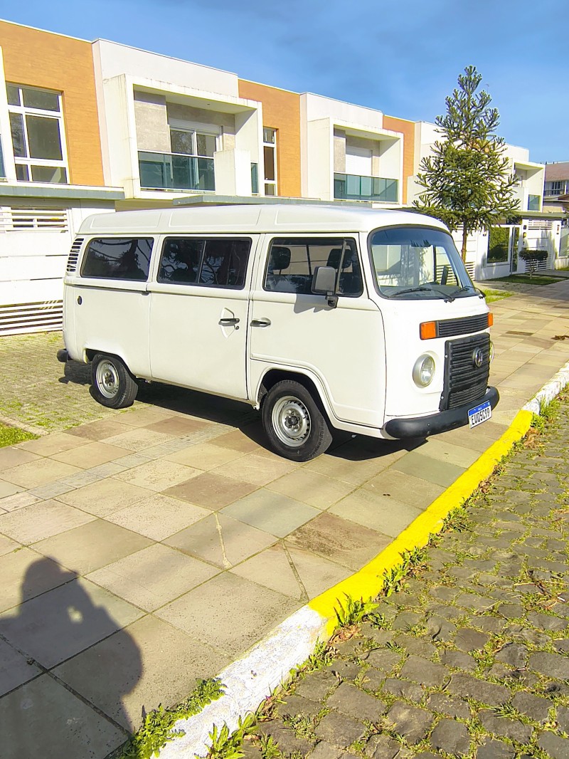 KOMBI 1.4 MI STD LOTAÇÃO 8V FLEX 3P MANUAL