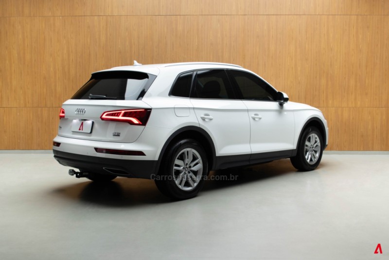 Q5 2.0 TFSI ATTRACTION 16V 252CV GASOLINA 4P AUTOMÁTICO - 2018 - GARIBALDI