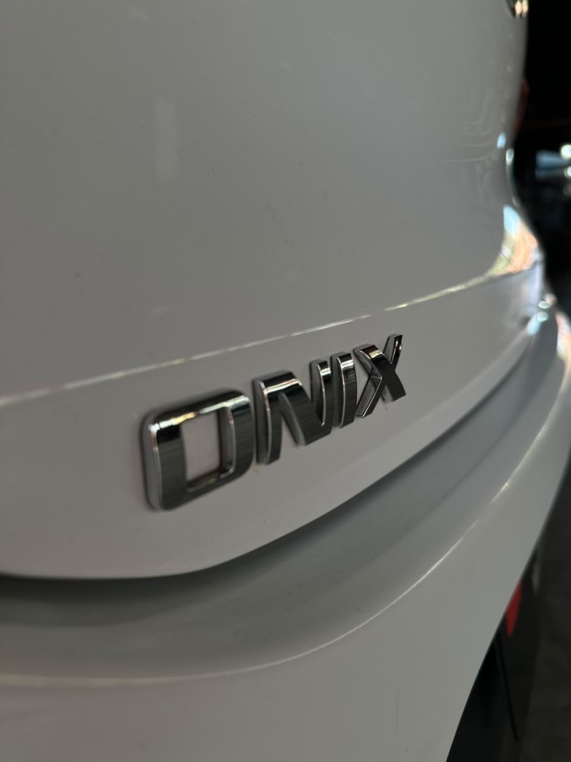 ONIX 1.0 LTZ 12V TURBO FLEX 4P MANUAL - 2022 - SãO LEOPOLDO