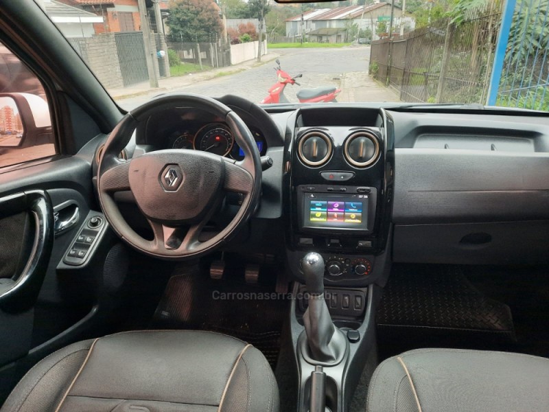 DUSTER 1.6 DYNAMIQUE 4X2 16V FLEX 4P MANUAL - 2017 - BENTO GONçALVES