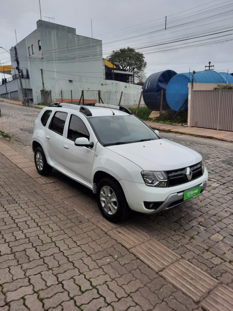DUSTER 1.6 DYNAMIQUE 4X2 16V FLEX 4P MANUAL - 2017 - BENTO GONçALVES