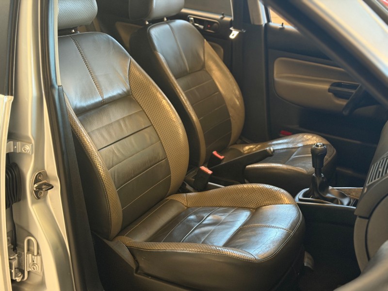 GOLF 1.6 MI SPORTLINE 8V FLEX 4P MANUAL - 2008 - CARLOS BARBOSA