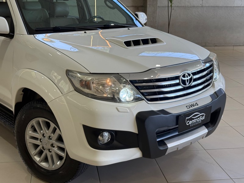 HILUX SW4 3.0 SRV 4X4 7 LUGARES 16V TURBO INTERCOOLER DIESEL 4P AUTOMÁTICO - 2015 - CARLOS BARBOSA