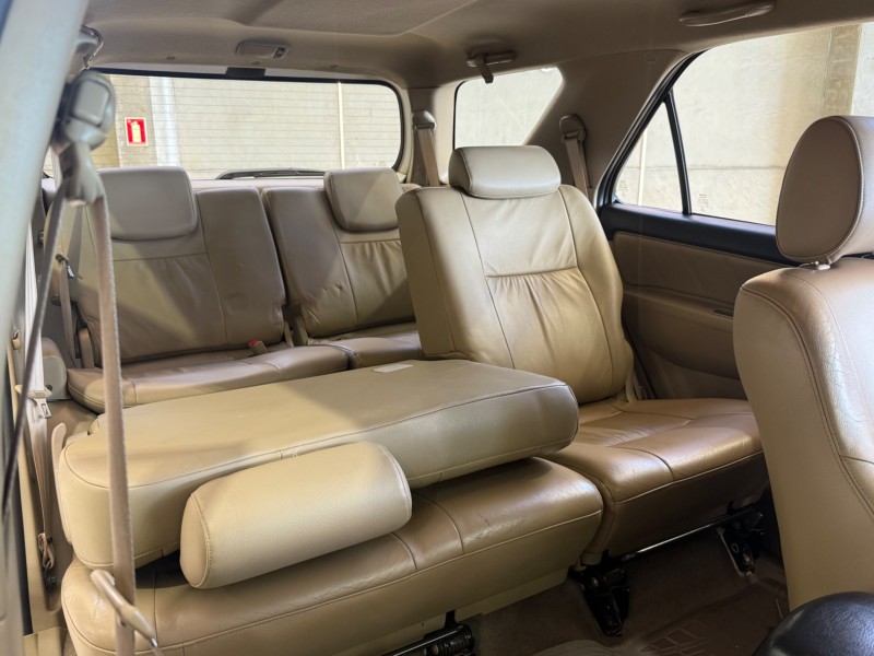 HILUX SW4 3.0 SRV 4X4 7 LUGARES 16V TURBO INTERCOOLER DIESEL 4P AUTOMÁTICO - 2015 - CARLOS BARBOSA
