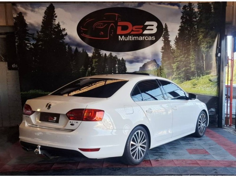 JETTA 2.0 TSI HIGHLINE 200CV GASOLINA 4P TIPTRONIC - 2011 - CAXIAS DO SUL