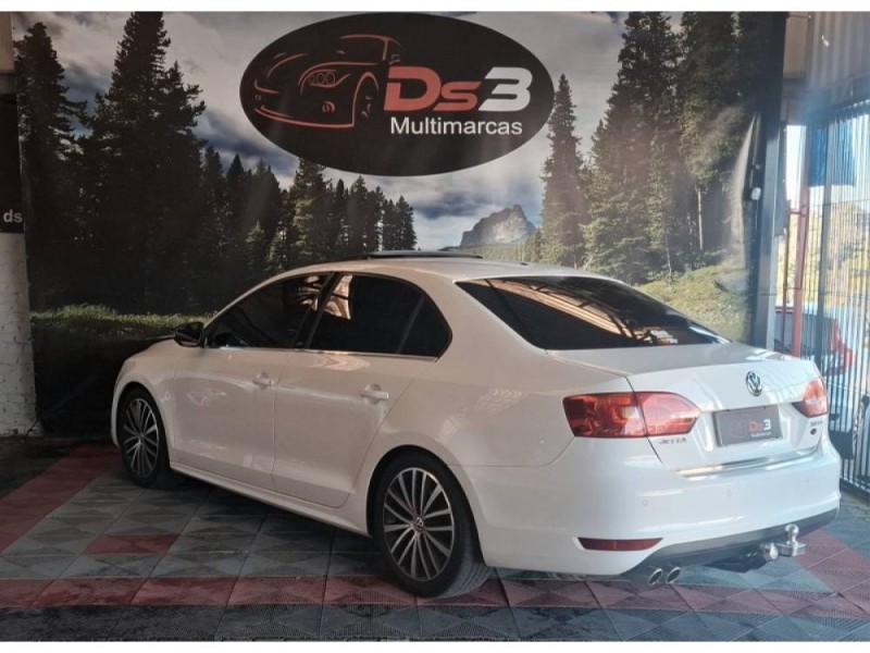JETTA 2.0 TSI HIGHLINE 200CV GASOLINA 4P TIPTRONIC - 2011 - CAXIAS DO SUL