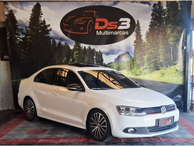 JETTA 2.0 TSI HIGHLINE 200CV GASOLINA 4P TIPTRONIC - 2011 - CAXIAS DO SUL