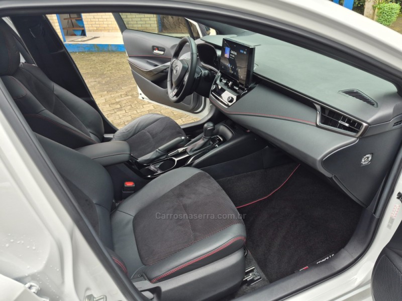 COROLLA 2.0 GR SPORT 16V FLEX 4P AUTOMÁTICO - 2025 - CAXIAS DO SUL