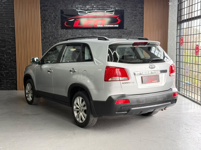 SORENTO 2.4 EX2 4X2 16V GASOLINA 4P AUTOMÁTICO - 2013 - CAXIAS DO SUL