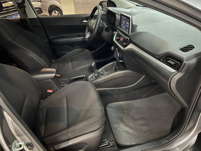 HB20 1.0 PLATINUM 12V TURBO FLEX 4P MANUAL - 2022 - CAXIAS DO SUL