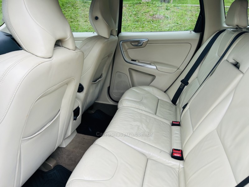 XC60 2.0 T5 DYNAMIC FWD TURBO GASOLINA 4P AUTOMÁTICO - 2014 - BENTO GONçALVES