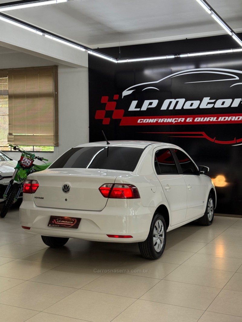 VOYAGE 1.0 I TREND 16V FLEX 4P MANUAL - 2013 - FARROUPILHA
