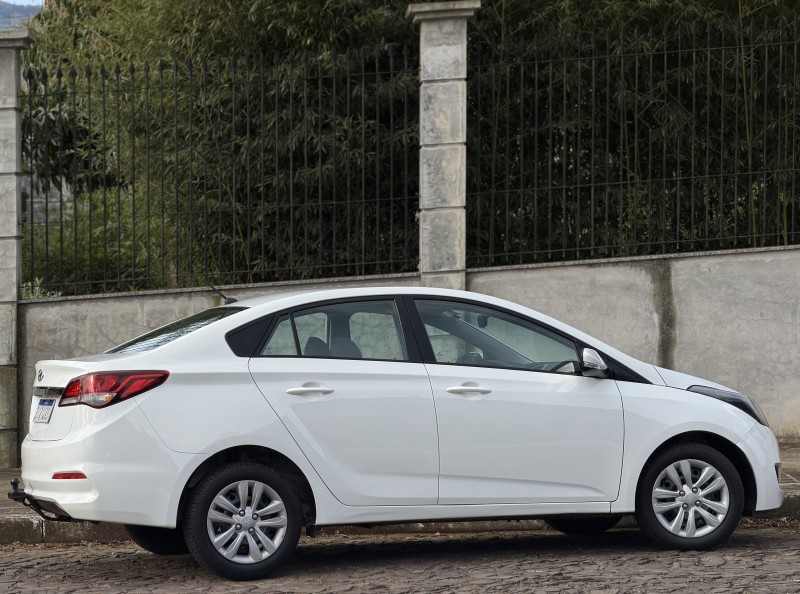 HB20S 1.0 COMFORT 12V FLEX 4P MANUAL - 2019 - DOIS IRMãOS