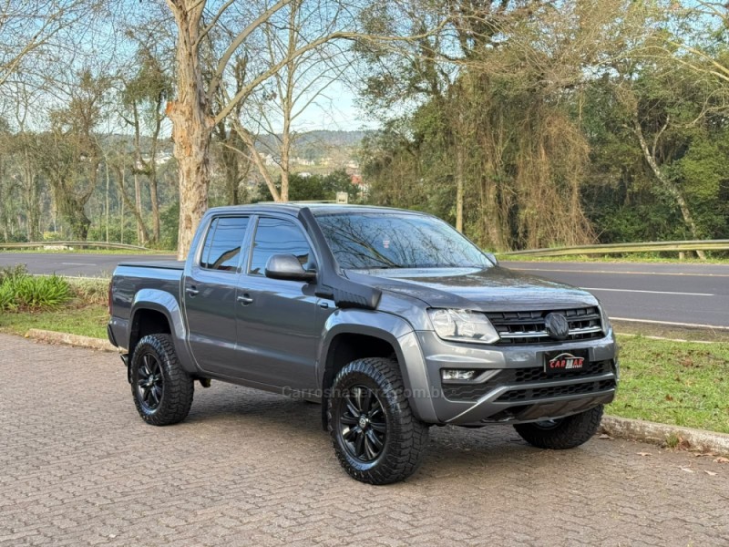 AMAROK 2.0 TRENDLINE 4X4 CD 16V TURBO INTERCOOLER DIESEL 4P AUTOMÁTICO - 2017 - DOIS IRMãOS