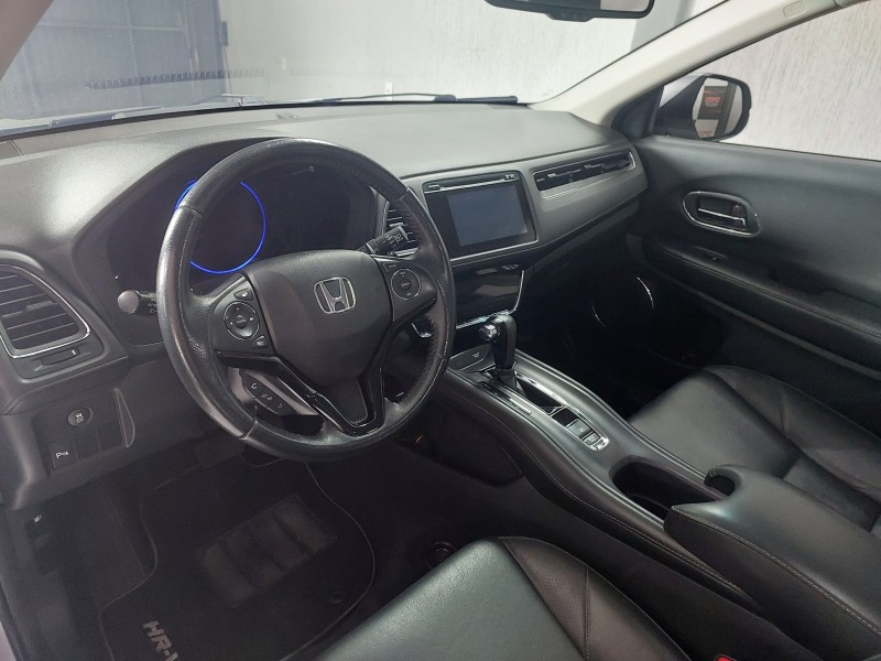 HR-V 1.8 16V FLEX TOURING 4P AUTOMÁTICO - 2017 - SãO SEBASTIãO DO CAí