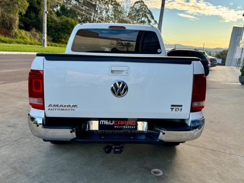 AMAROK 2.0 TRENDLINE 4X4 CD 16V TURBO INTERCOOLER DIESEL 4P AUTOMÁTICO - 2016 - LAJEADO