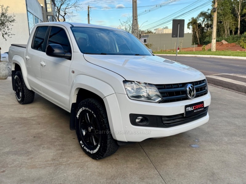 AMAROK 2.0 TRENDLINE 4X4 CD 16V TURBO INTERCOOLER DIESEL 4P AUTOMÁTICO - 2016 - LAJEADO
