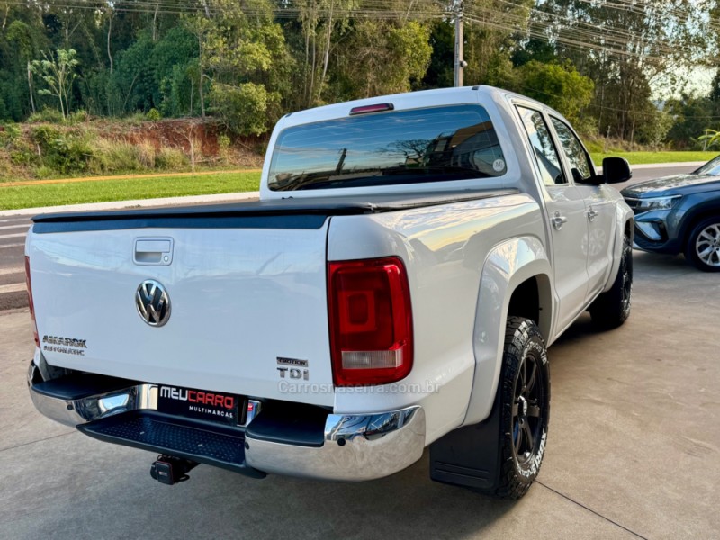 AMAROK 2.0 TRENDLINE 4X4 CD 16V TURBO INTERCOOLER DIESEL 4P AUTOMÁTICO - 2016 - LAJEADO