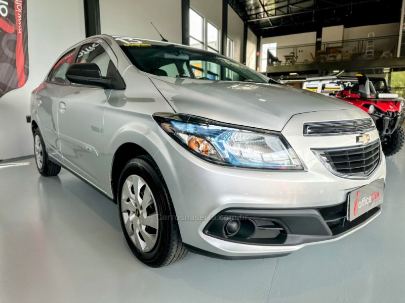 PRISMA 1.4 MPFI LT 8V FLEX 4P MANUAL - 2013 - TRêS COROAS
