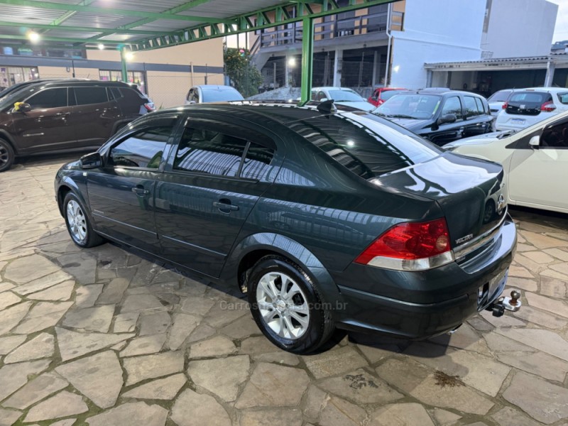 VECTRA 2.0 MPFI ELEGANCE 8V 140CV FLEX 4P MANUAL - 2009 - CAXIAS DO SUL