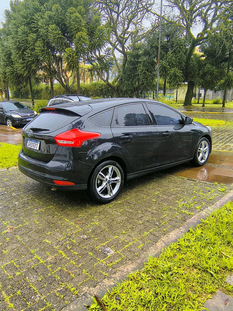 FOCUS 1.6 S 16V FLEX 4P MANUAL - 2017 - FARROUPILHA