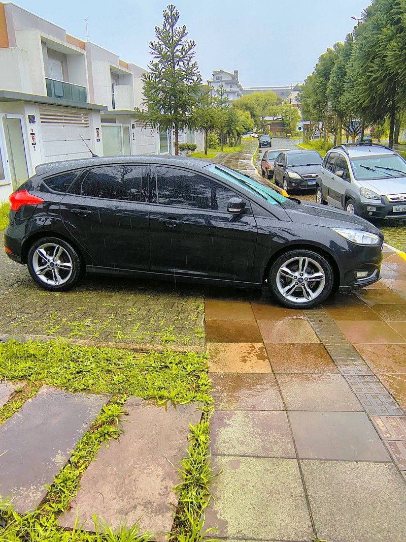 FOCUS 1.6 S 16V FLEX 4P MANUAL - 2017 - FARROUPILHA