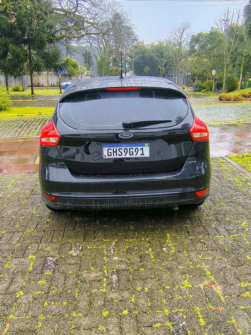 FOCUS 1.6 S 16V FLEX 4P MANUAL - 2017 - FARROUPILHA