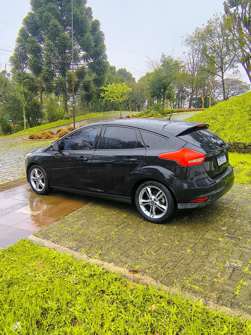 FOCUS 1.6 S 16V FLEX 4P MANUAL - 2017 - FARROUPILHA