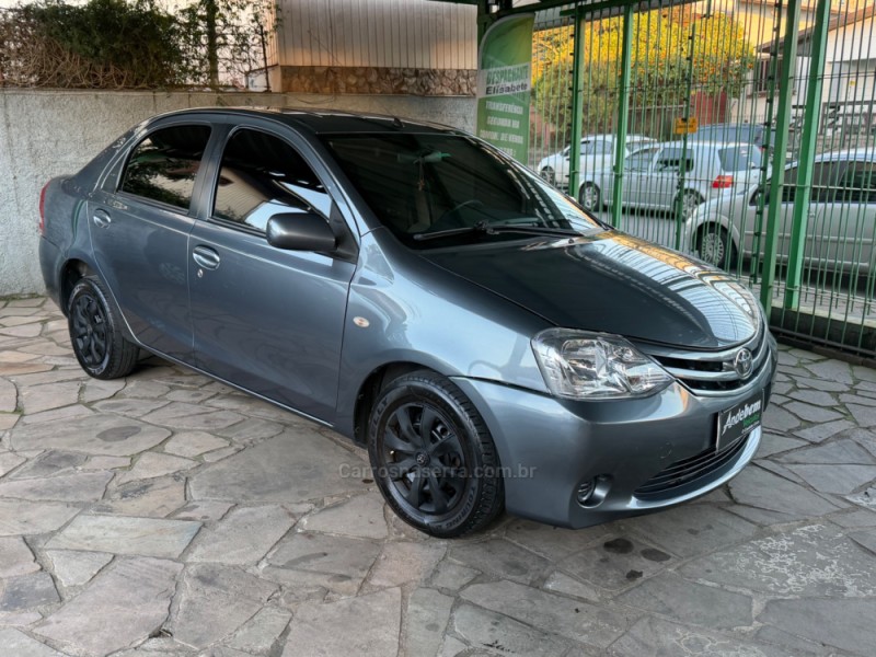 etios 1.5 xs sedan 16v flex 4p manual 2013 caxias do sul