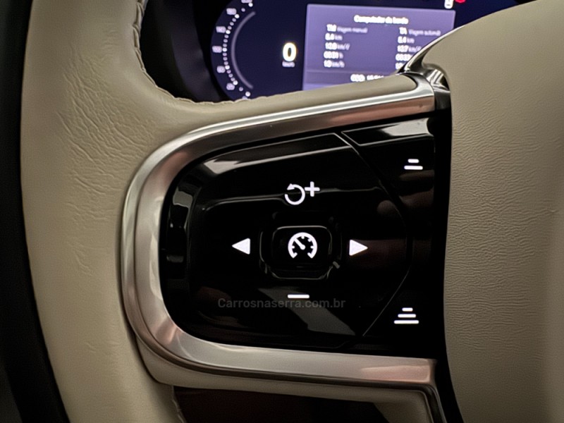 XC60 2.0 T8 RECHARGE PLUS AWD HIBRIDO 4P AUTOMÁTICO - 2024 - CAXIAS DO SUL