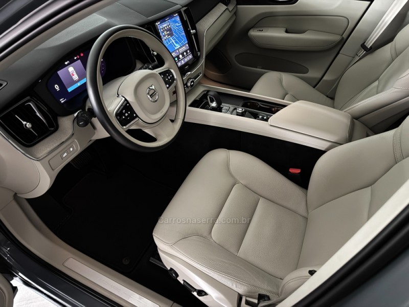 XC60 2.0 T8 RECHARGE PLUS AWD HIBRIDO 4P AUTOMÁTICO - 2024 - CAXIAS DO SUL