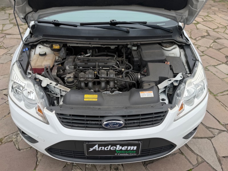 FOCUS 1.6 GLX 8V GASOLINA 4P MANUAL - 2013 - CAXIAS DO SUL