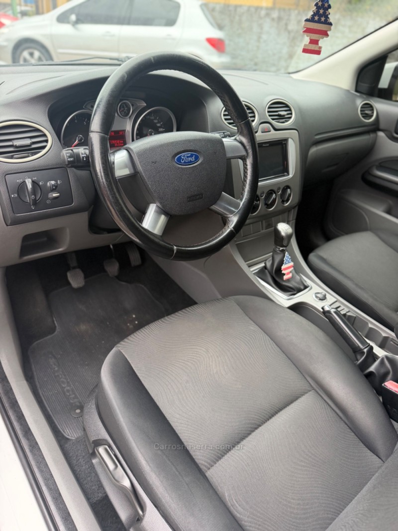 FOCUS 1.6 GLX 8V GASOLINA 4P MANUAL - 2013 - CAXIAS DO SUL