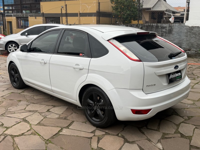 FOCUS 1.6 GLX 8V GASOLINA 4P MANUAL - 2013 - CAXIAS DO SUL