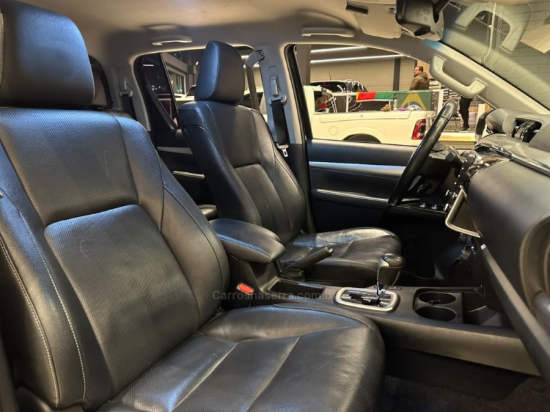 HILUX 2.8 SRX 4X4 CD 16V DIESEL 4P AUTOMÁTICO - 2022 - CAXIAS DO SUL