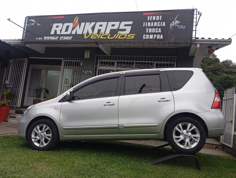 livina 1.8 s 16v flex 4p automatico 2013 caxias do sul