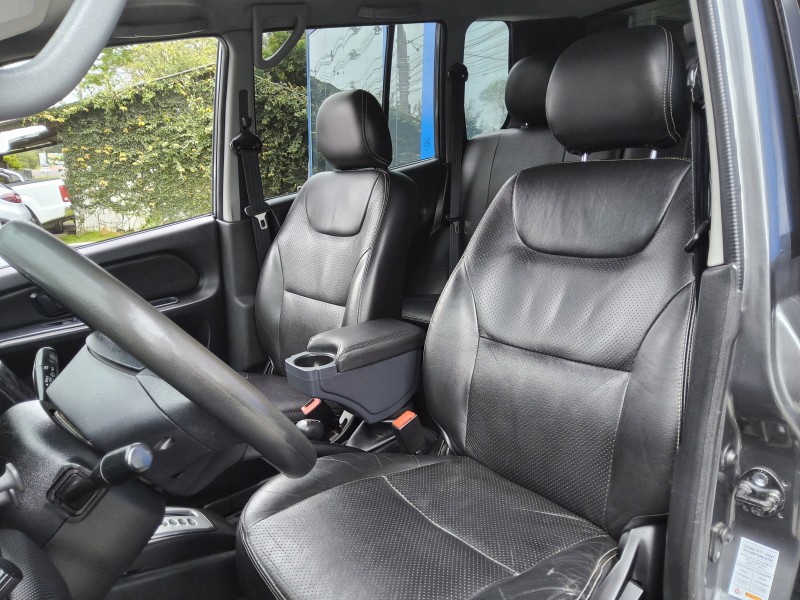 PAJERO TR4 2.0 4X2 16V 140CV FLEX 4P AUTOMÁTICO - 2012 - SãO SEBASTIãO DO CAí