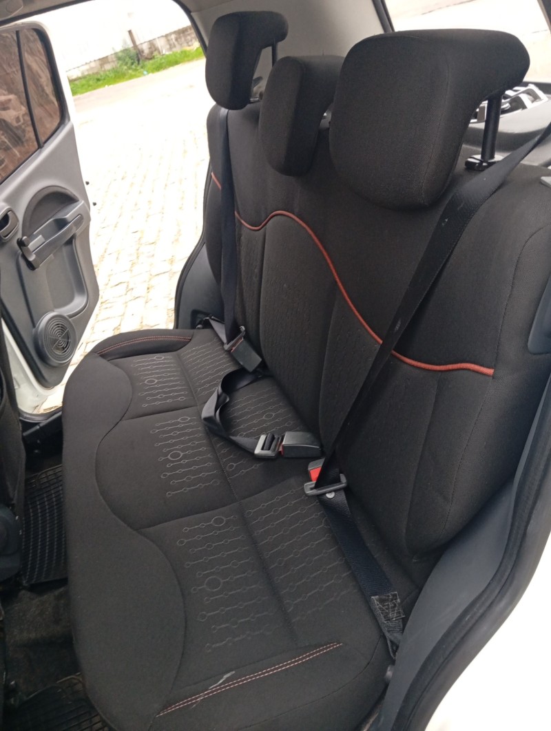 UNO 1.4 EVO SPORTING 8V FLEX 4P MANUAL - 2014 - CAXIAS DO SUL