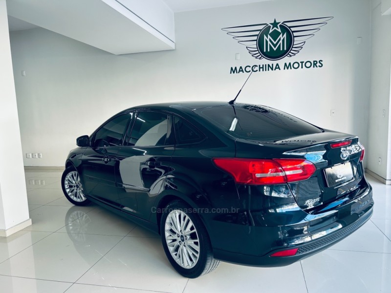FOCUS 2.0 SE PLUS FASTBACK 16V FLEX 4P AUTOMÁTICO - 2018 - CAXIAS DO SUL